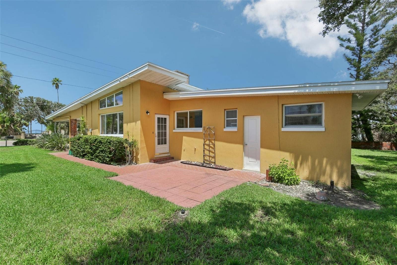 941 GULF BOULEVARD, Belleair Beach, FL 33786