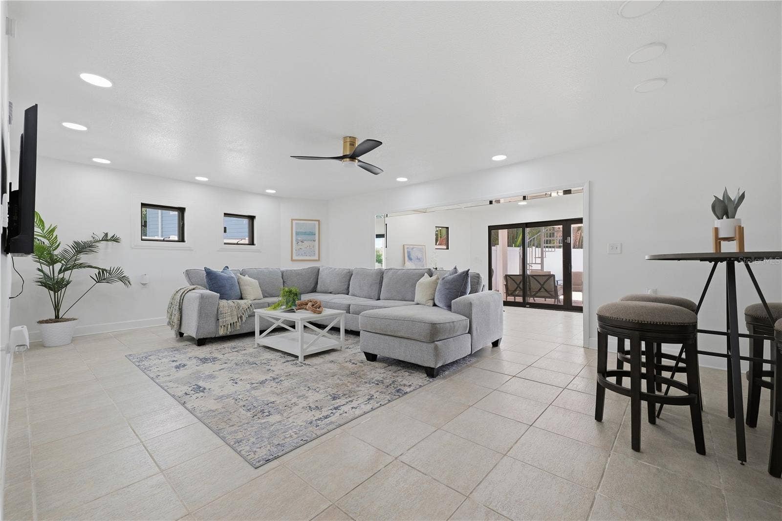 900 79TH STREET S, St Petersburg, FL 33707 900 79TH STREET S, St Petersburg, FL 33707
