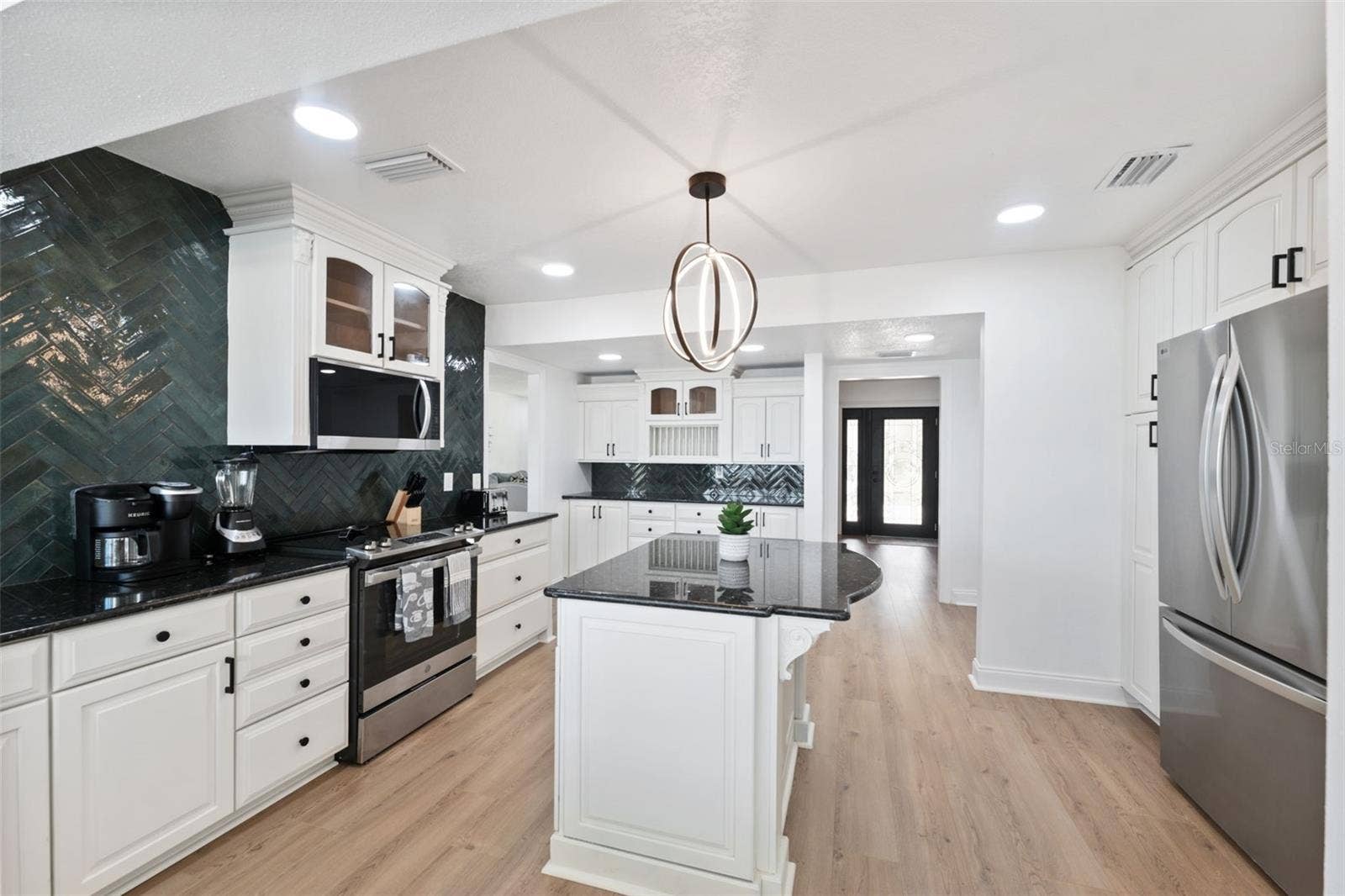 900 79TH STREET S, St Petersburg, FL 33707 900 79TH STREET S, St Petersburg, FL 33707