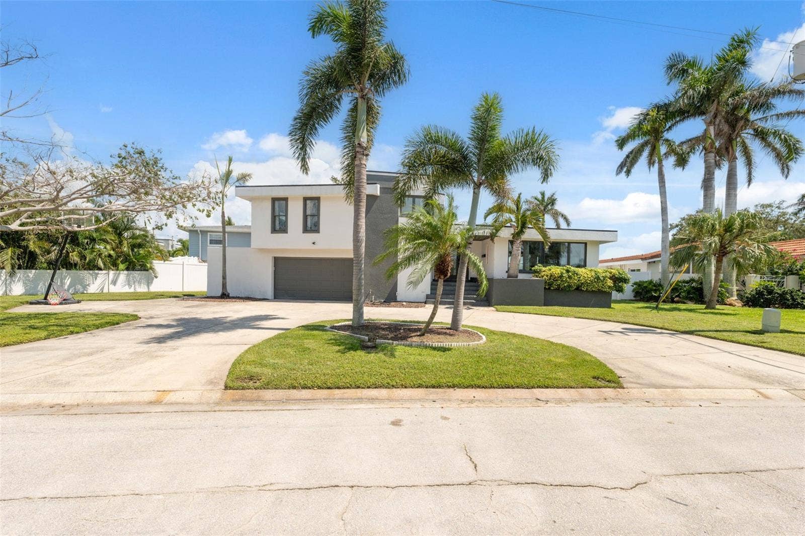 900 79TH STREET S, St Petersburg, FL 33707 900 79TH STREET S, St Petersburg, FL 33707