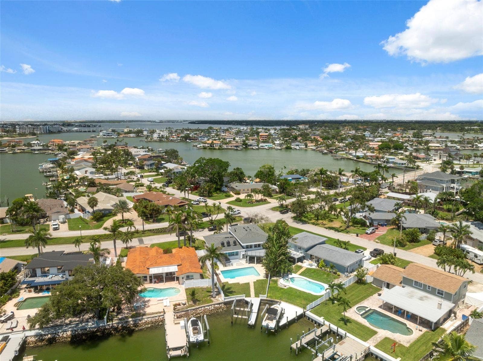 900 79TH STREET S, St Petersburg, FL 33707 900 79TH STREET S, St Petersburg, FL 33707