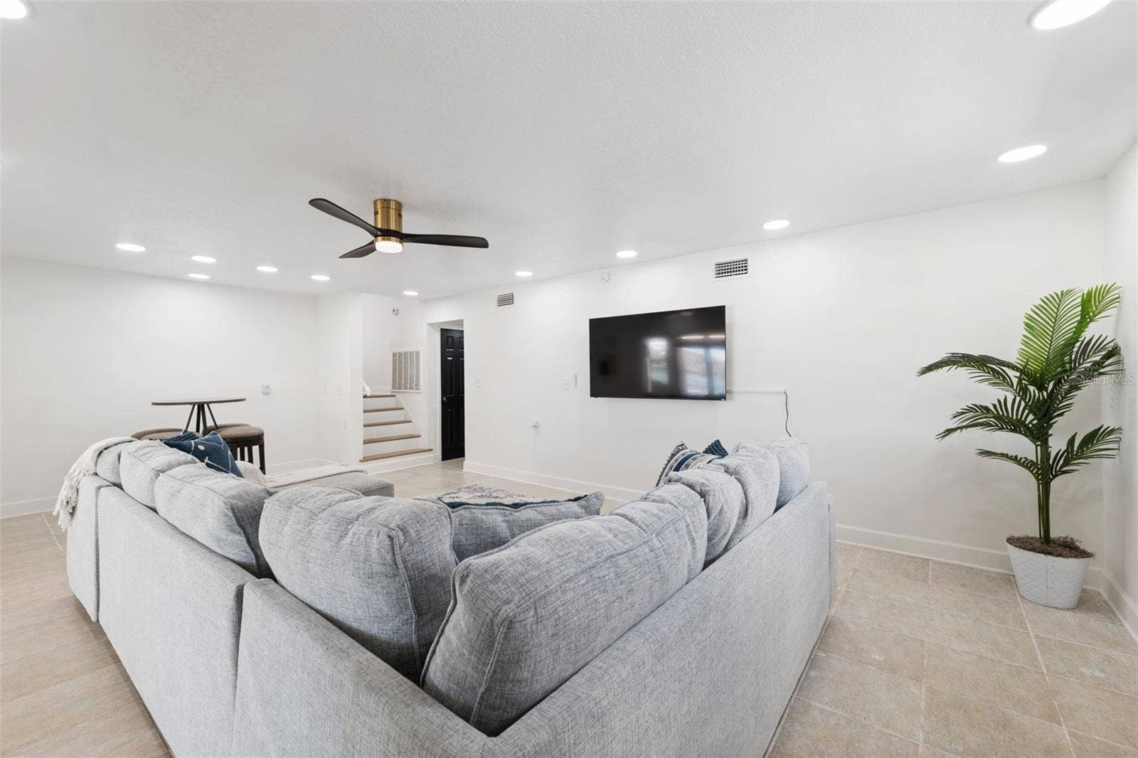 900 79TH STREET S, St Petersburg, FL 33707 900 79TH STREET S, St Petersburg, FL 33707