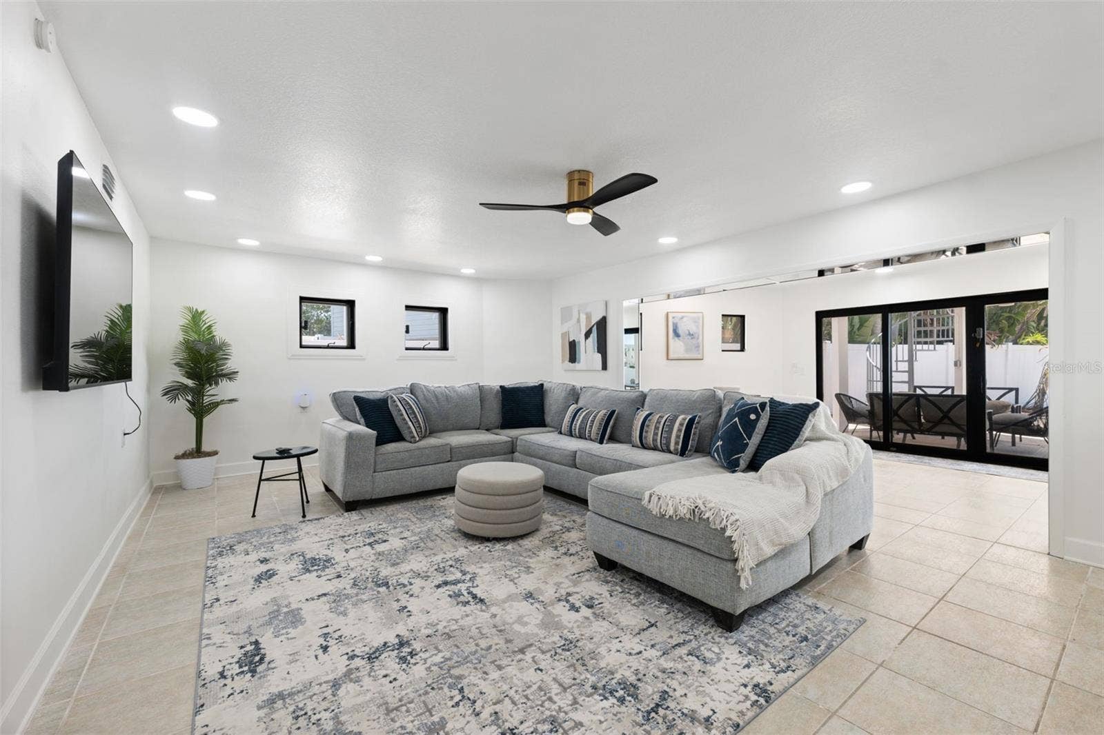 900 79TH STREET S, St Petersburg, FL 33707 900 79TH STREET S, St Petersburg, FL 33707