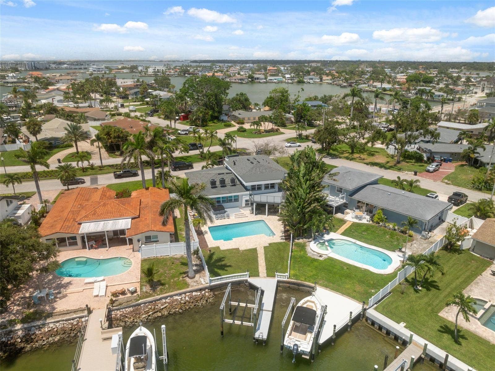 900 79TH STREET S, St Petersburg, FL 33707 900 79TH STREET S, St Petersburg, FL 33707