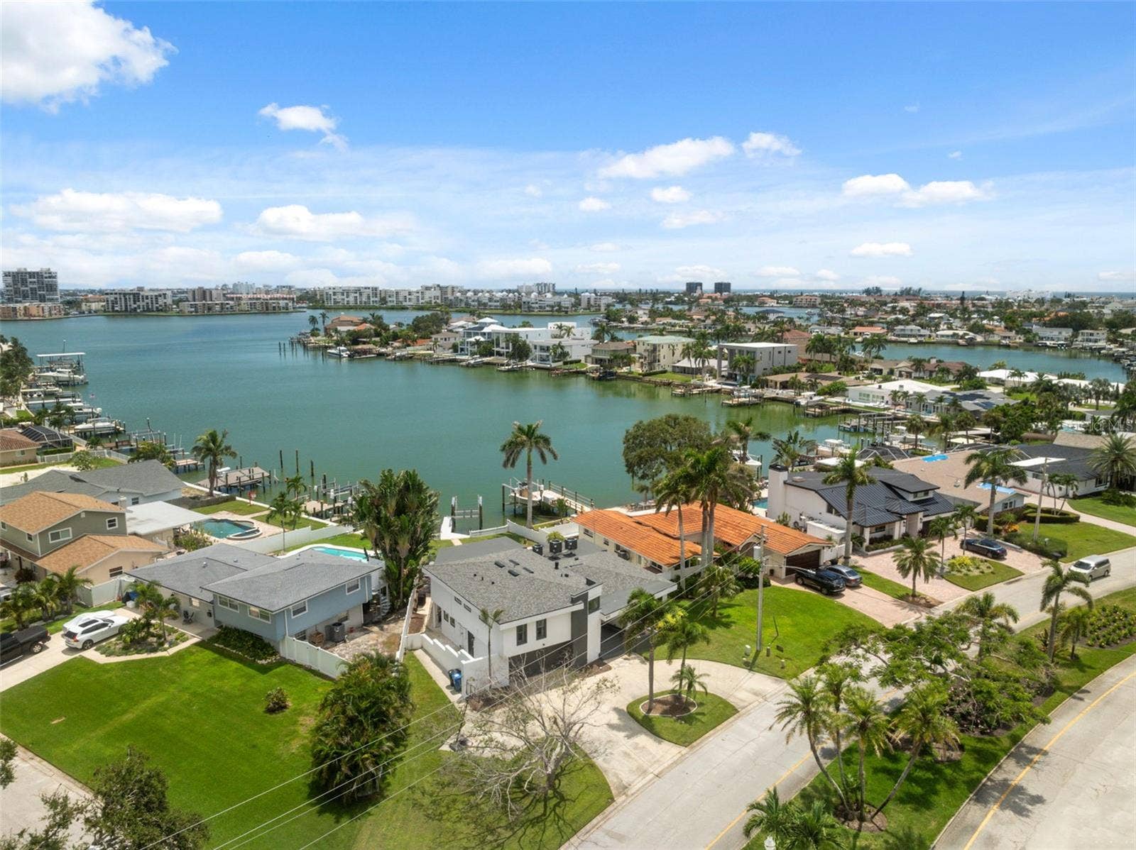 900 79TH STREET S, St Petersburg, FL 33707 900 79TH STREET S, St Petersburg, FL 33707