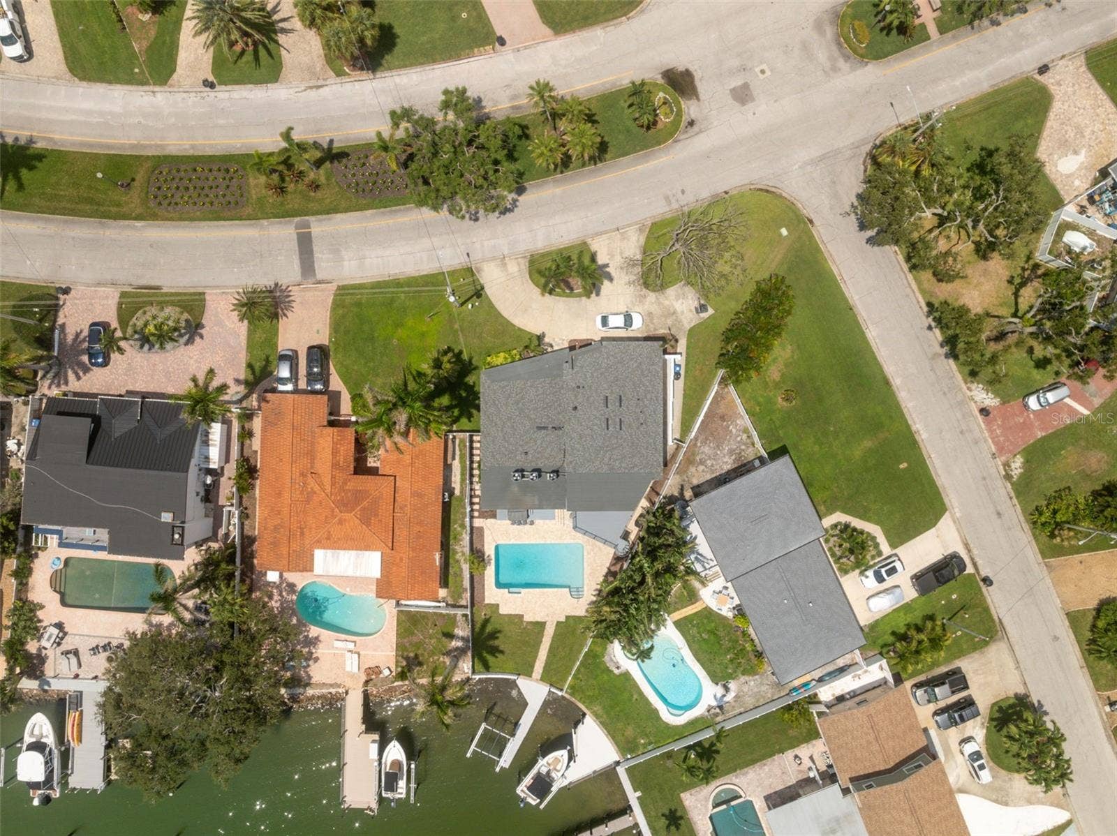 900 79TH STREET S, St Petersburg, FL 33707 900 79TH STREET S, St Petersburg, FL 33707