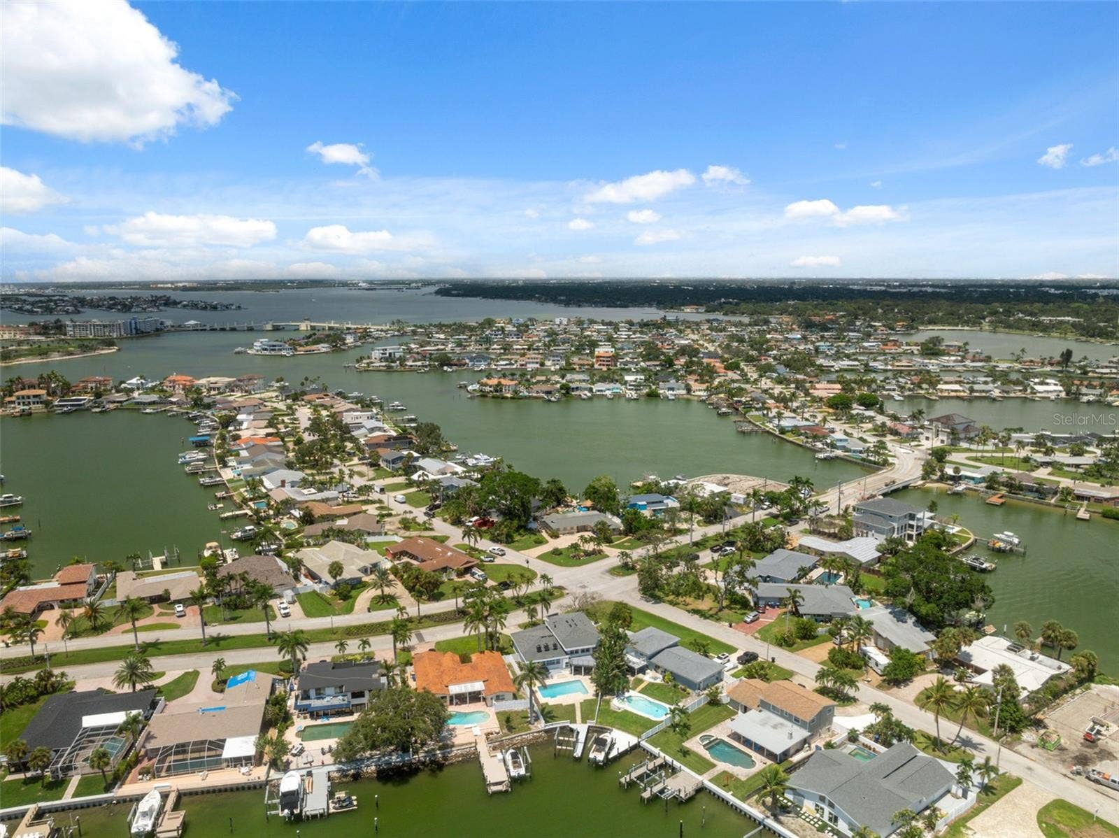 900 79TH STREET S, St Petersburg, FL 33707 900 79TH STREET S, St Petersburg, FL 33707