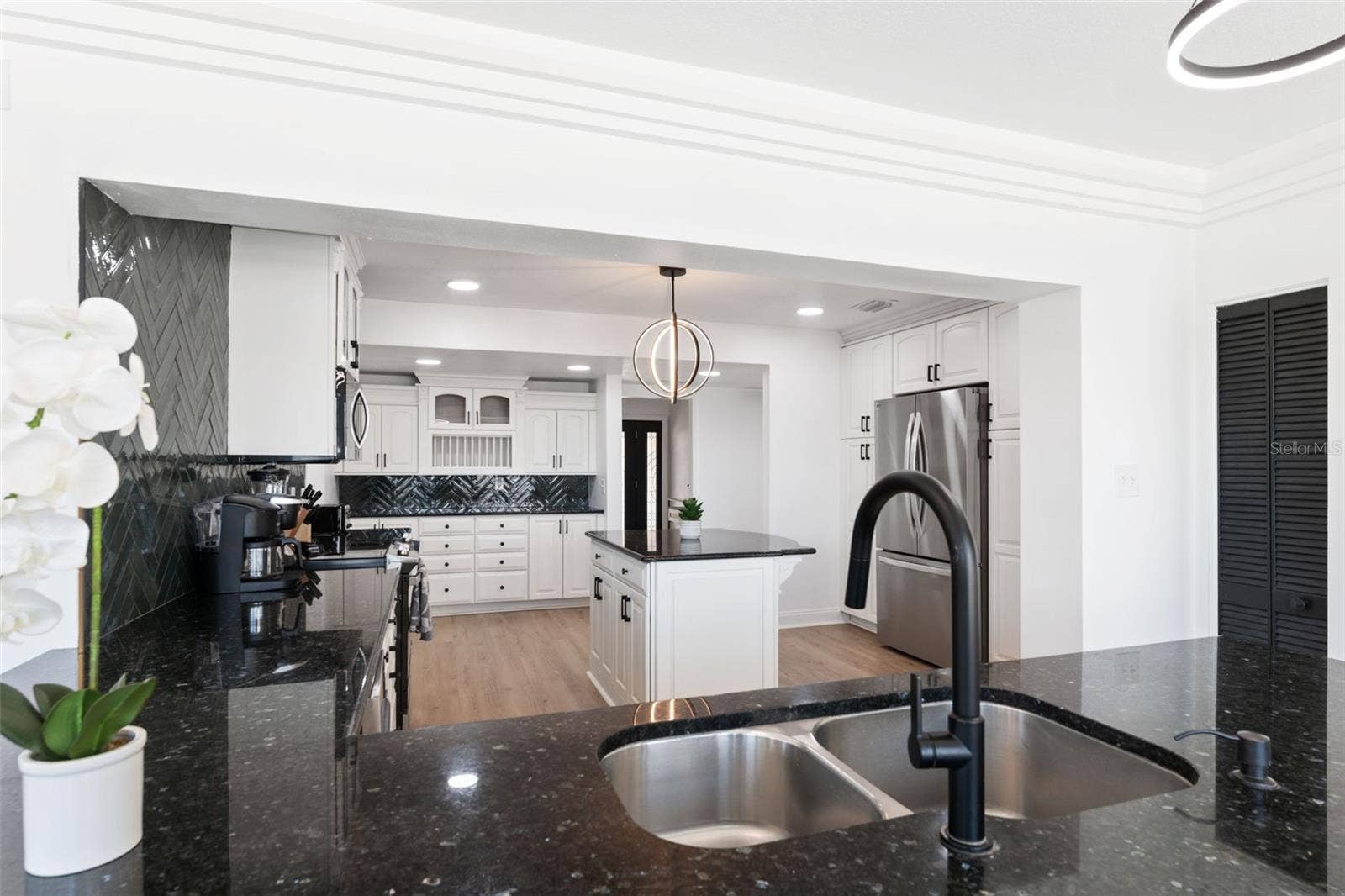 900 79TH STREET S, St Petersburg, FL 33707 900 79TH STREET S, St Petersburg, FL 33707