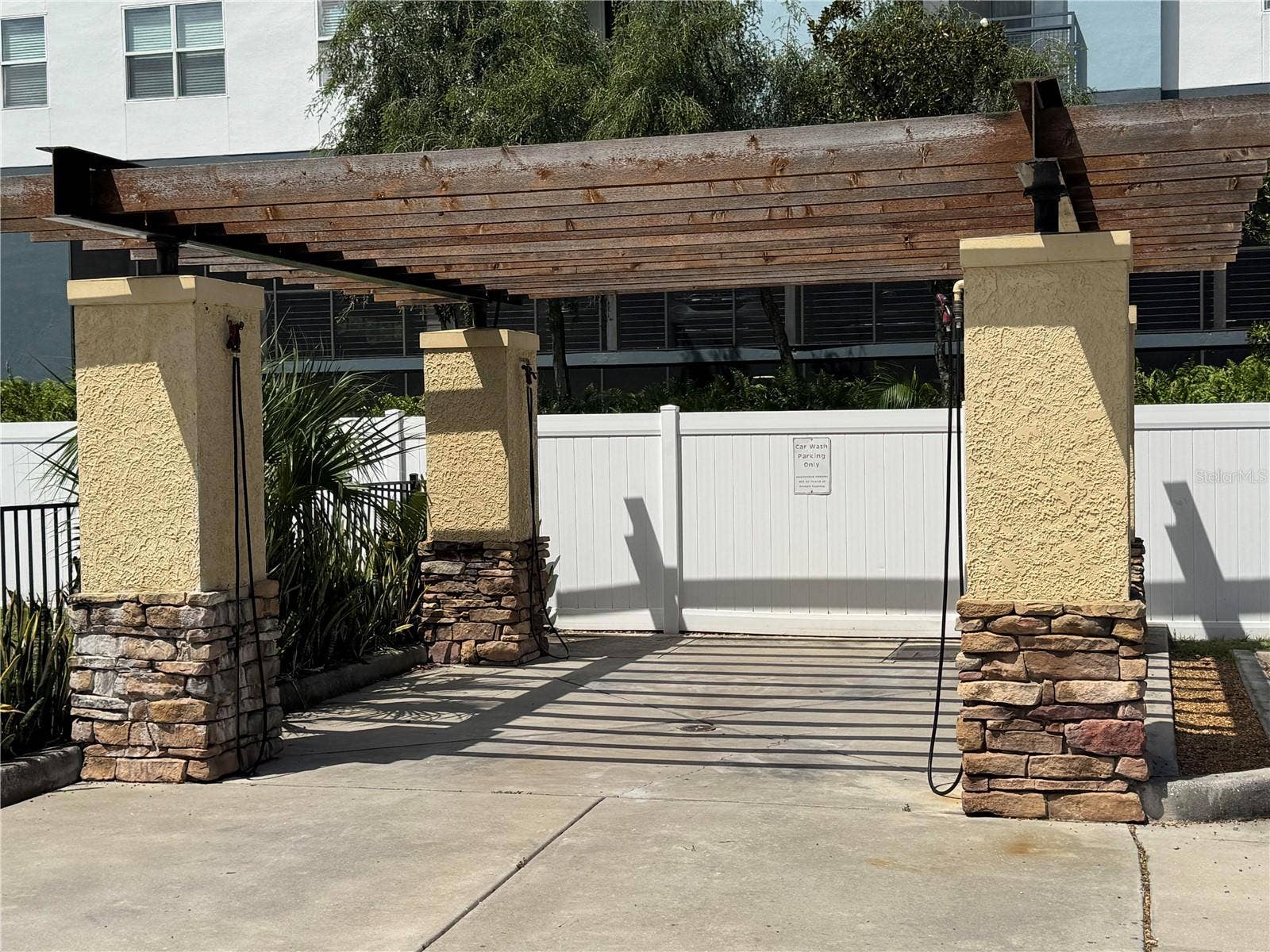 5305 SAN SEBASTIAN COURT, #127, Tampa, FL 33609 Car Wash