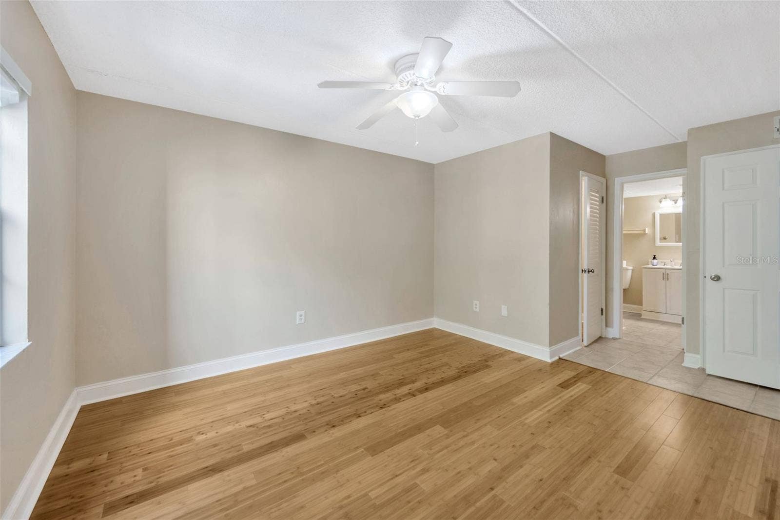 5305 SAN SEBASTIAN COURT, #127, Tampa, FL 33609 View of closets and bathroom