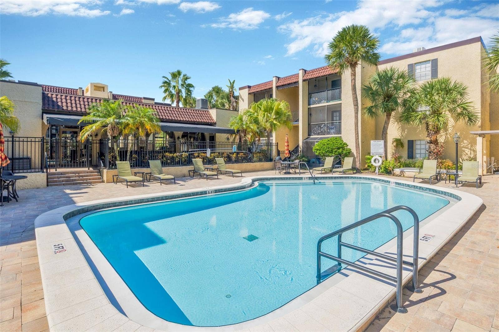 5305 SAN SEBASTIAN COURT, #127, Tampa, FL 33609 pool
