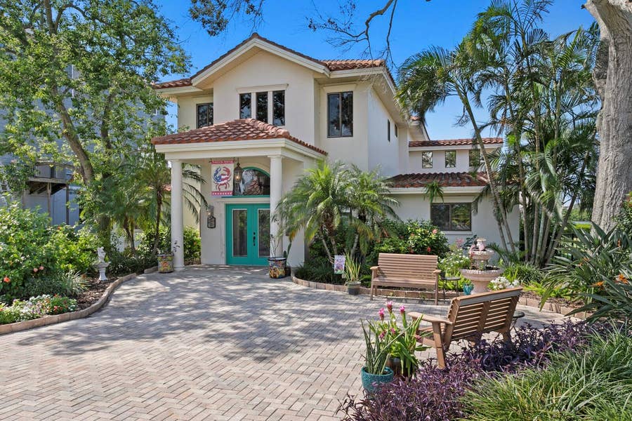 Property photo for 1632 SEA BREEZE DRIVE, Tarpon Springs, FL
