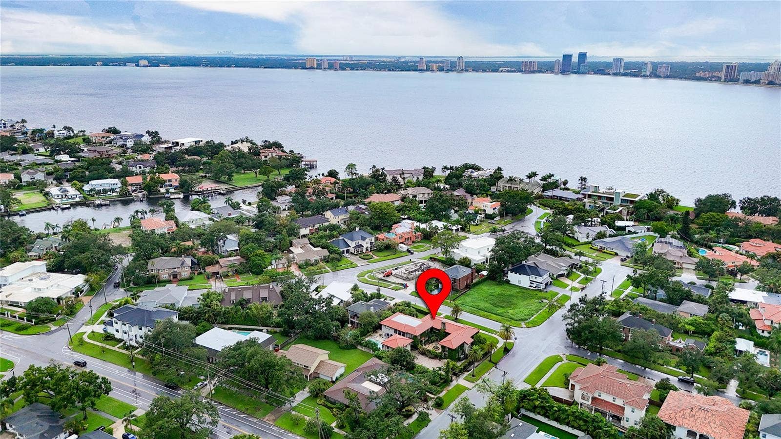 301 CASPIAN STREET, Tampa, FL 33606 301 CASPIAN STREET, Tampa, FL 33606