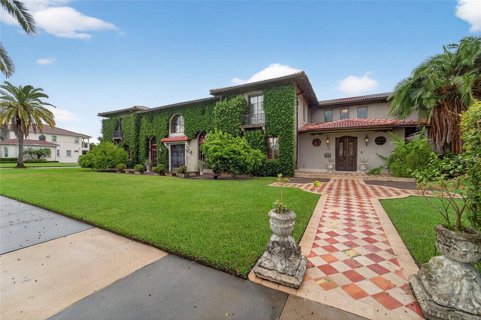 301 CASPIAN STREET, Tampa, FL 33606 301 CASPIAN STREET, Tampa, FL 33606