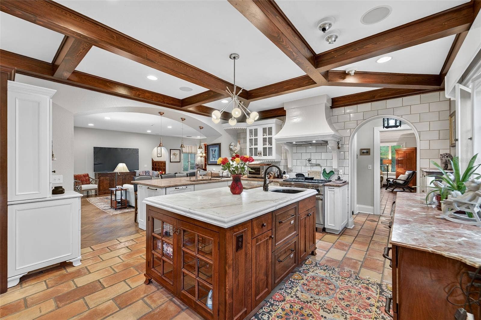 301 CASPIAN STREET, Tampa, FL 33606 301 CASPIAN STREET, Tampa, FL 33606