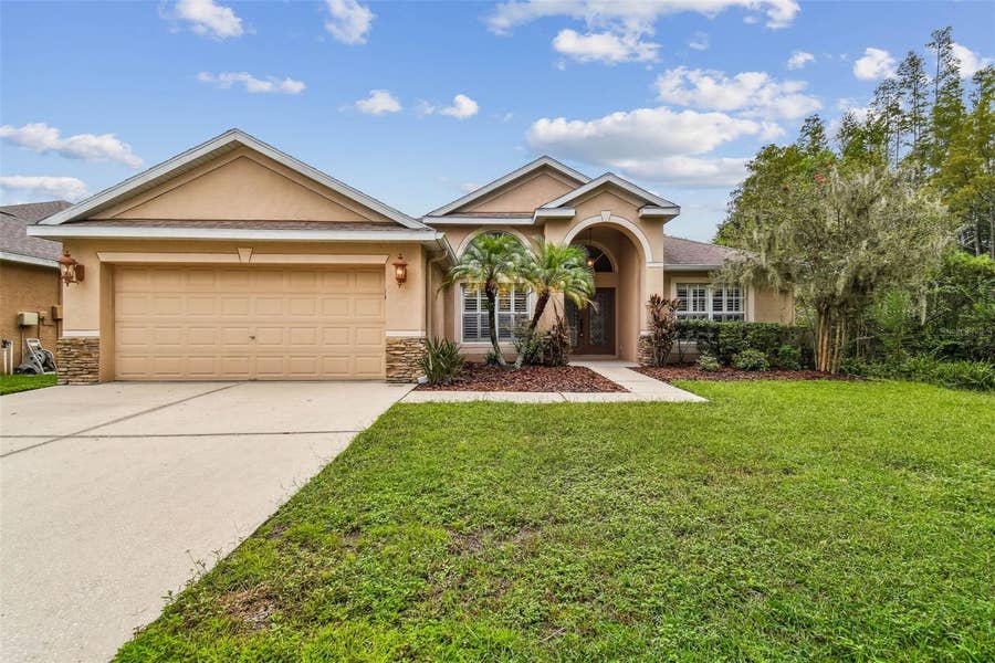 Property photo for 19207 ROBIN PERCH LANE, Tampa, FL