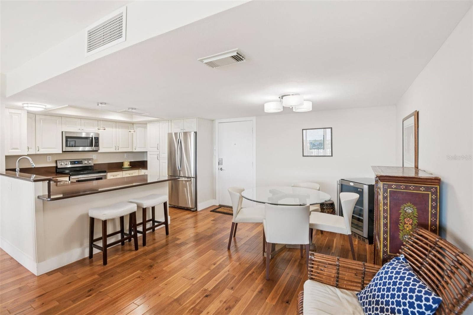 500 TREASURE ISLAND CAUSEWAY, #711, Treasure Island, FL 33706 500 TREASURE ISLAND CAUSEWAY, #711, Treasure Island, FL 33706