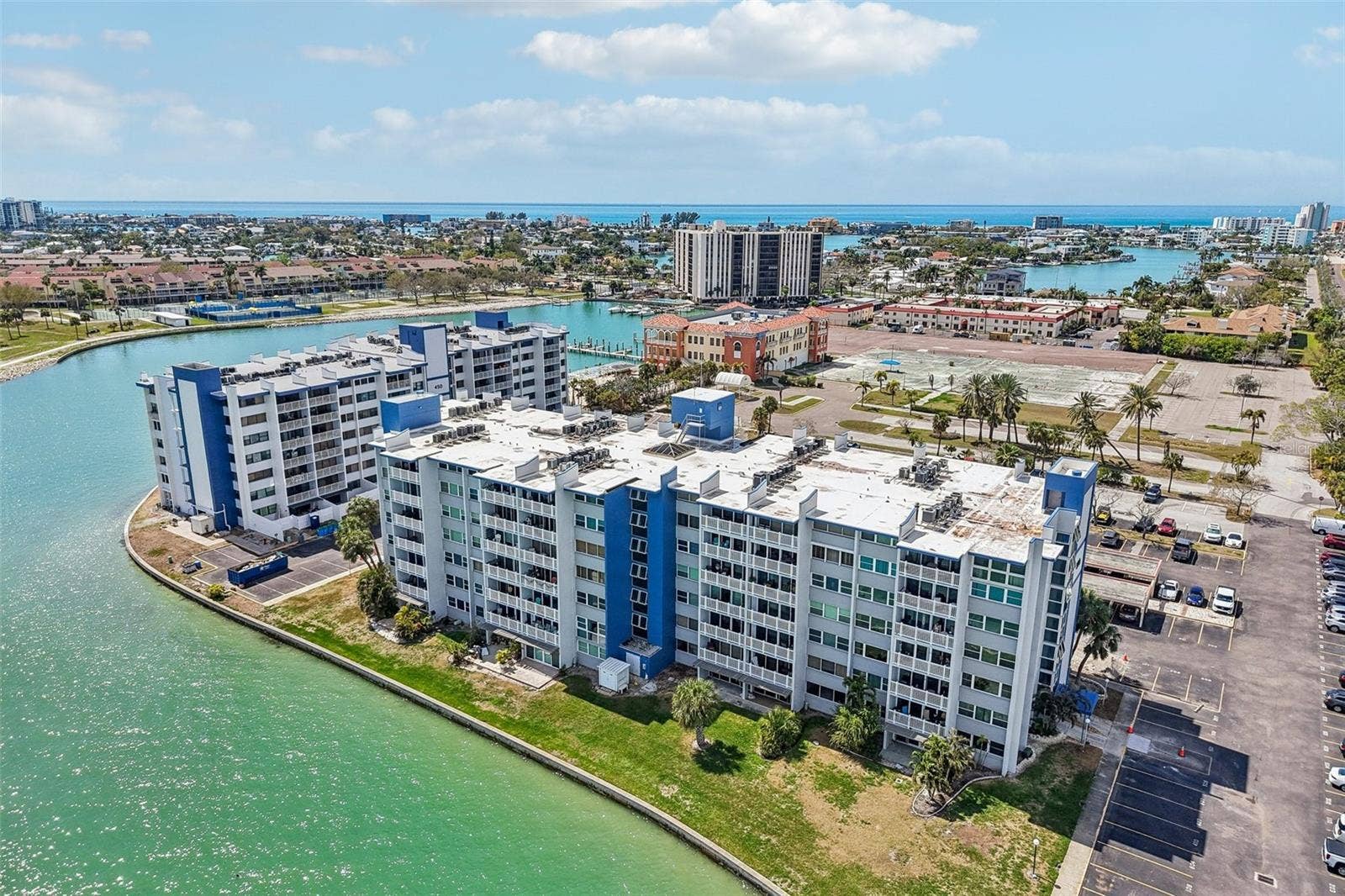 500 TREASURE ISLAND CAUSEWAY, #711, Treasure Island, FL 33706 500 TREASURE ISLAND CAUSEWAY, #711, Treasure Island, FL 33706