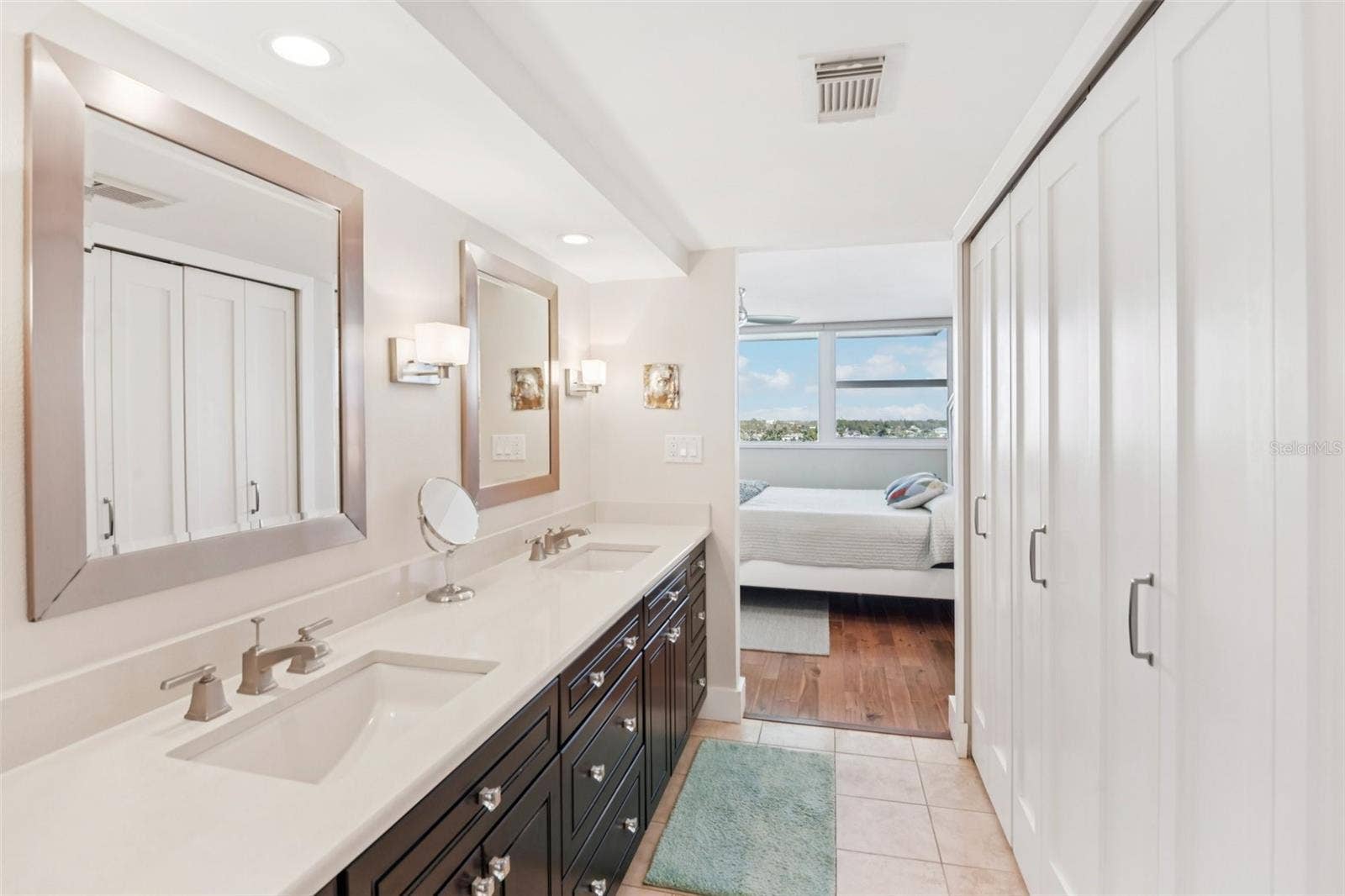 500 TREASURE ISLAND CAUSEWAY, #711, Treasure Island, FL 33706 500 TREASURE ISLAND CAUSEWAY, #711, Treasure Island, FL 33706