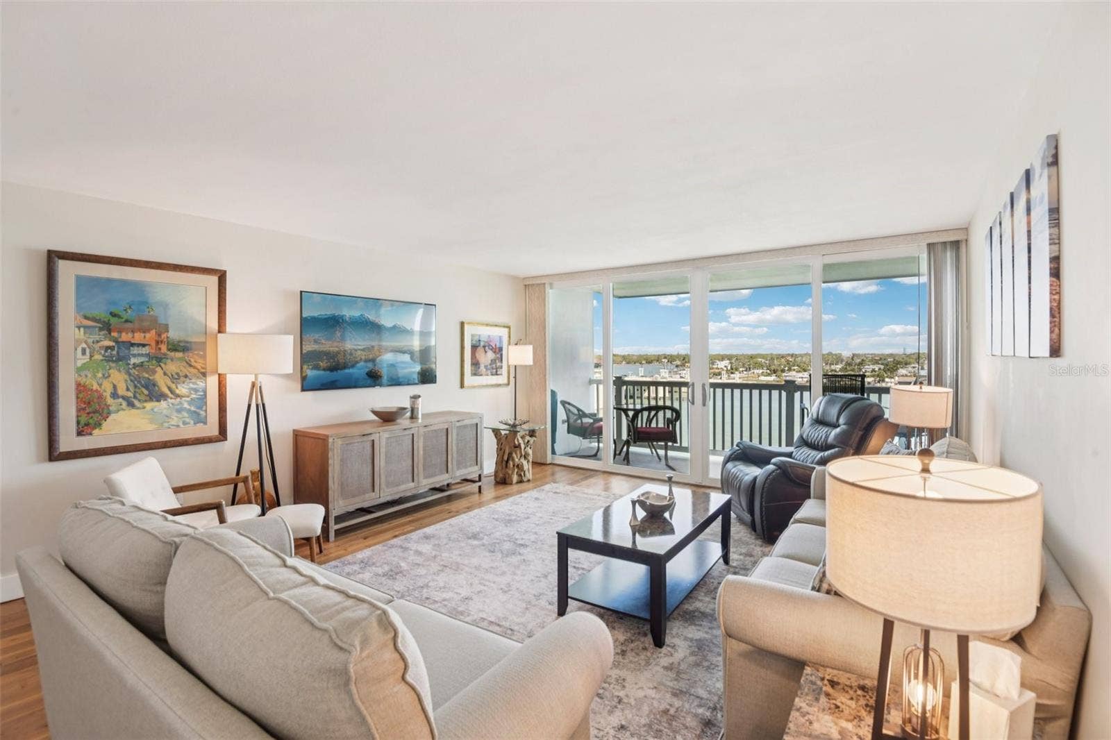 500 TREASURE ISLAND CAUSEWAY, #711, Treasure Island, FL 33706 500 TREASURE ISLAND CAUSEWAY, #711, Treasure Island, FL 33706