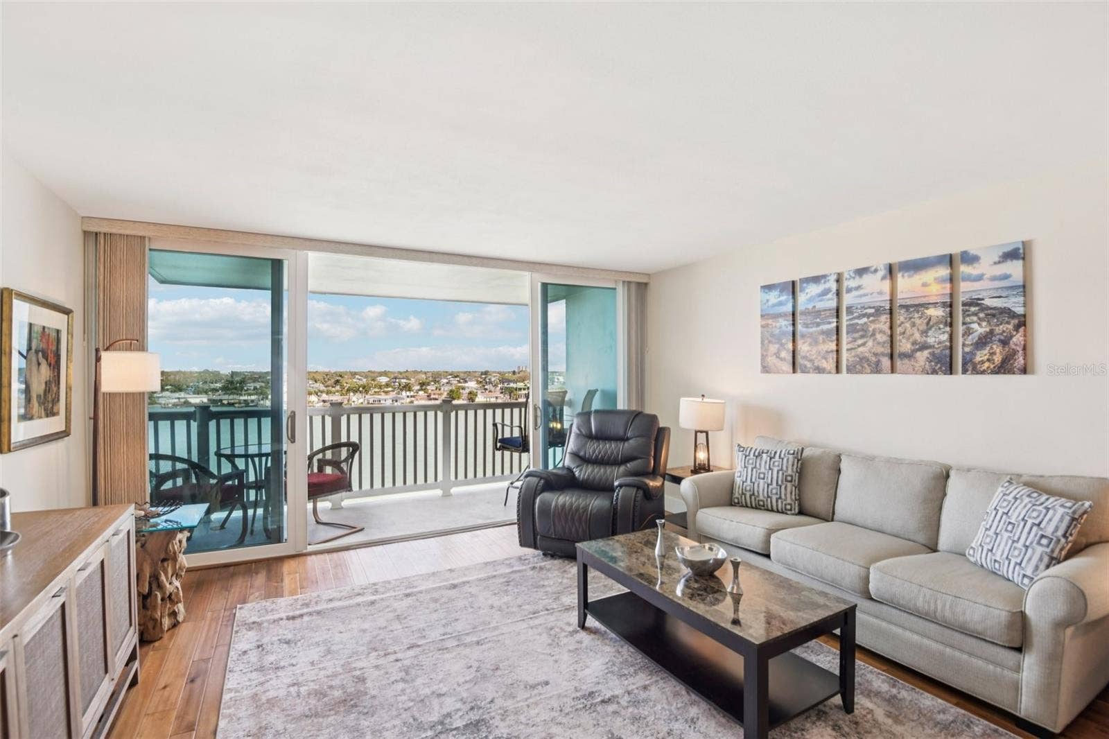 500 TREASURE ISLAND CAUSEWAY, #711, Treasure Island, FL 33706 500 TREASURE ISLAND CAUSEWAY, #711, Treasure Island, FL 33706