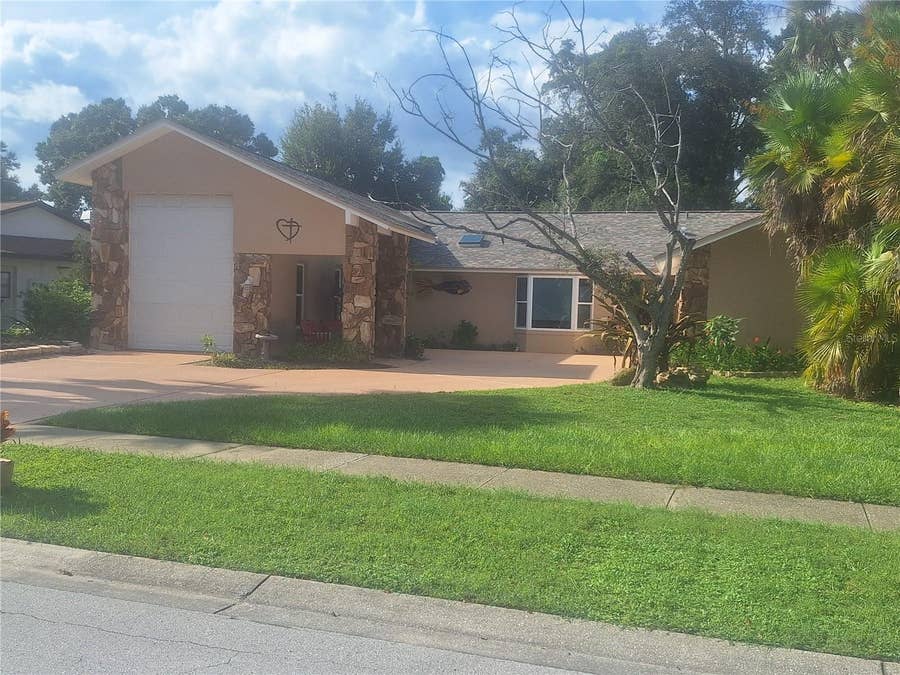Property photo for 9613 LEEWARD AVENUE, Largo, FL