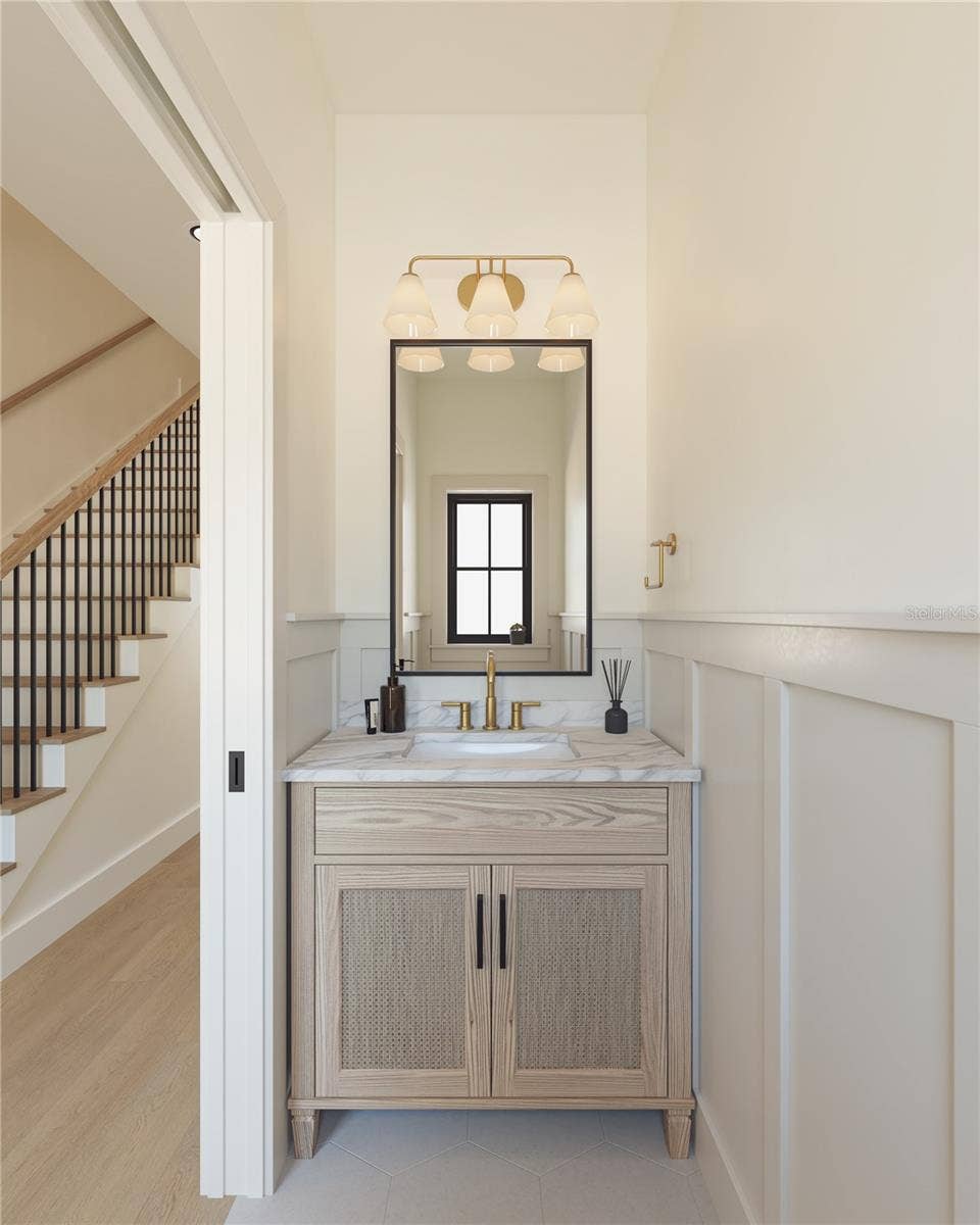 124 N MILLER ROAD, Valrico, FL 33594 Half Bathroom