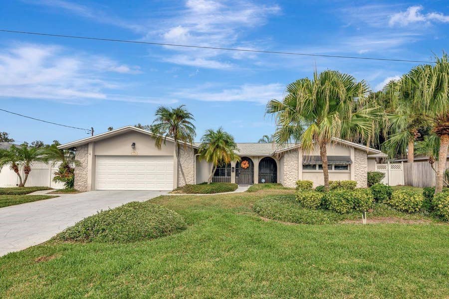 Property photo for 1113 45TH AVENUE NE, St Petersburg, FL