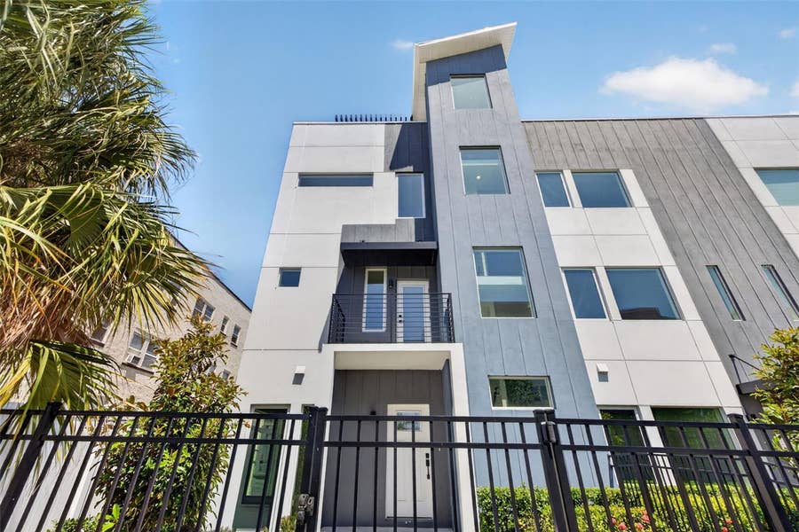 Property photo for 536 DR. MARTIN LUTHER KING JR STREET S, St Petersburg, FL