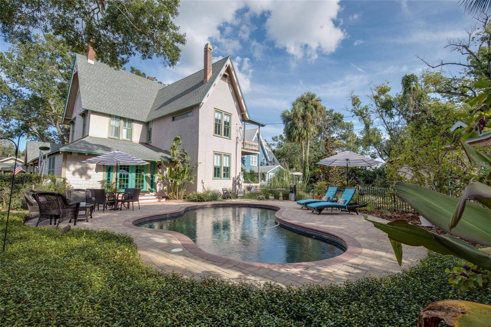 101 READ STREET, Tarpon Springs, FL 34689 Serene pool area