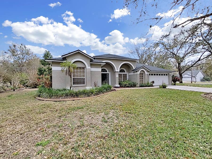 Property photo for 17307 OAK LEDGE DRIVE, Lutz, FL