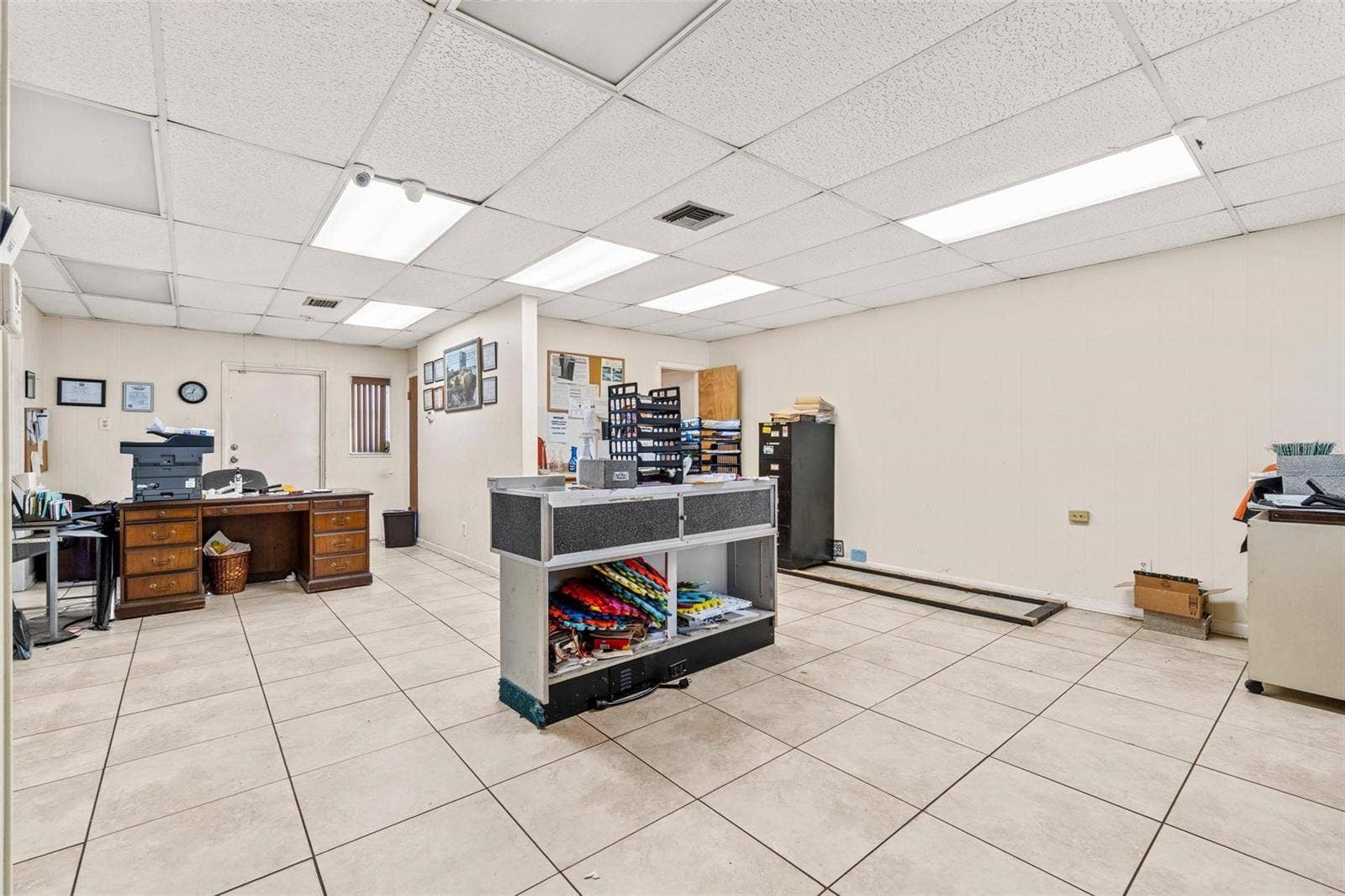 6401 35TH STREET N, Pinellas Park, FL 33781 6401 35TH STREET N, Pinellas Park, FL 33781