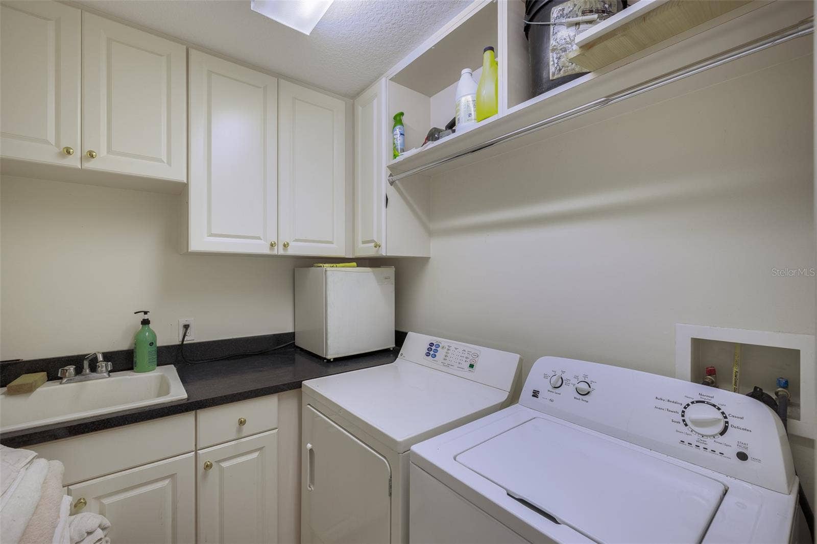 555 5TH AVENUE NE, #183, St Petersburg, FL 33701 Laundry room