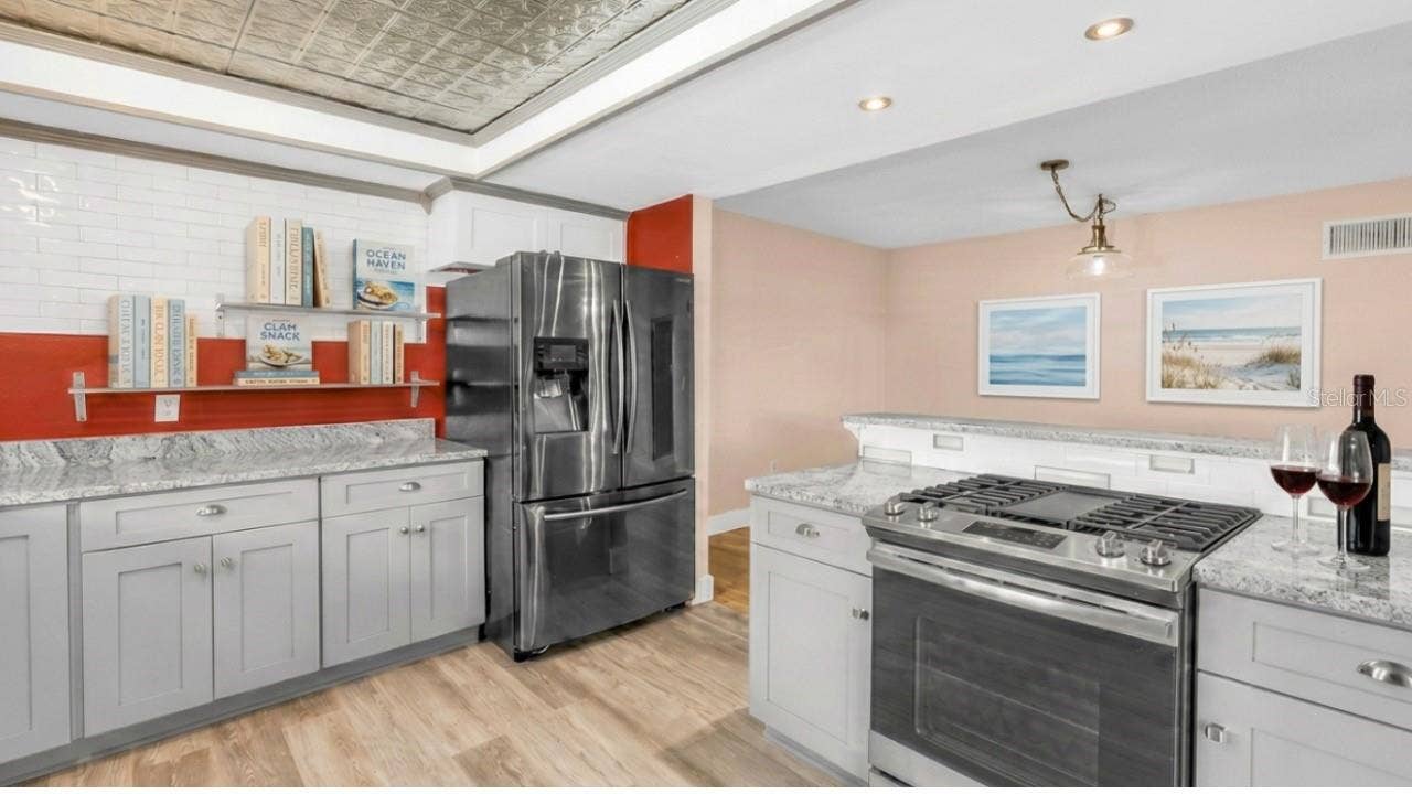 4455 DUHME ROAD, #109, St Petersburg, FL 33708 Virtual staged kitchen