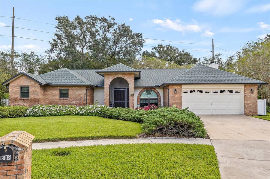 Property photo for 603 COTTAGE GROVE CIRCLE, Valrico, FL