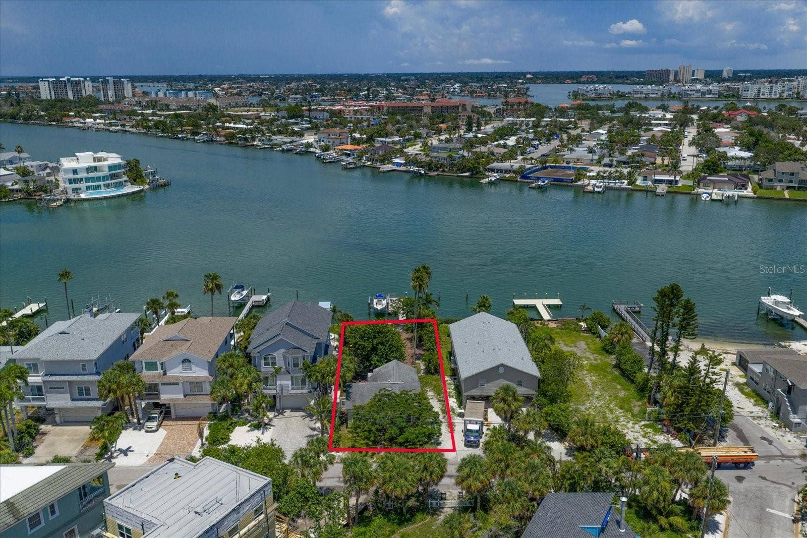 8405 BAYSHORE DRIVE, Treasure Island, FL 33706 8405 BAYSHORE DRIVE, Treasure Island, FL 33706