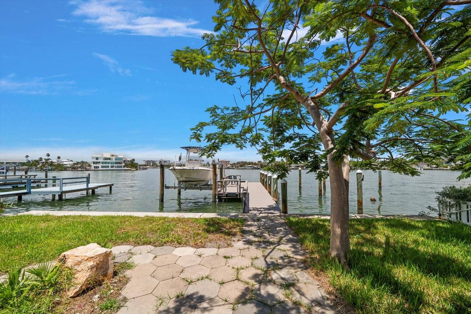 8405 BAYSHORE DRIVE, Treasure Island, FL 33706 8405 BAYSHORE DRIVE, Treasure Island, FL 33706