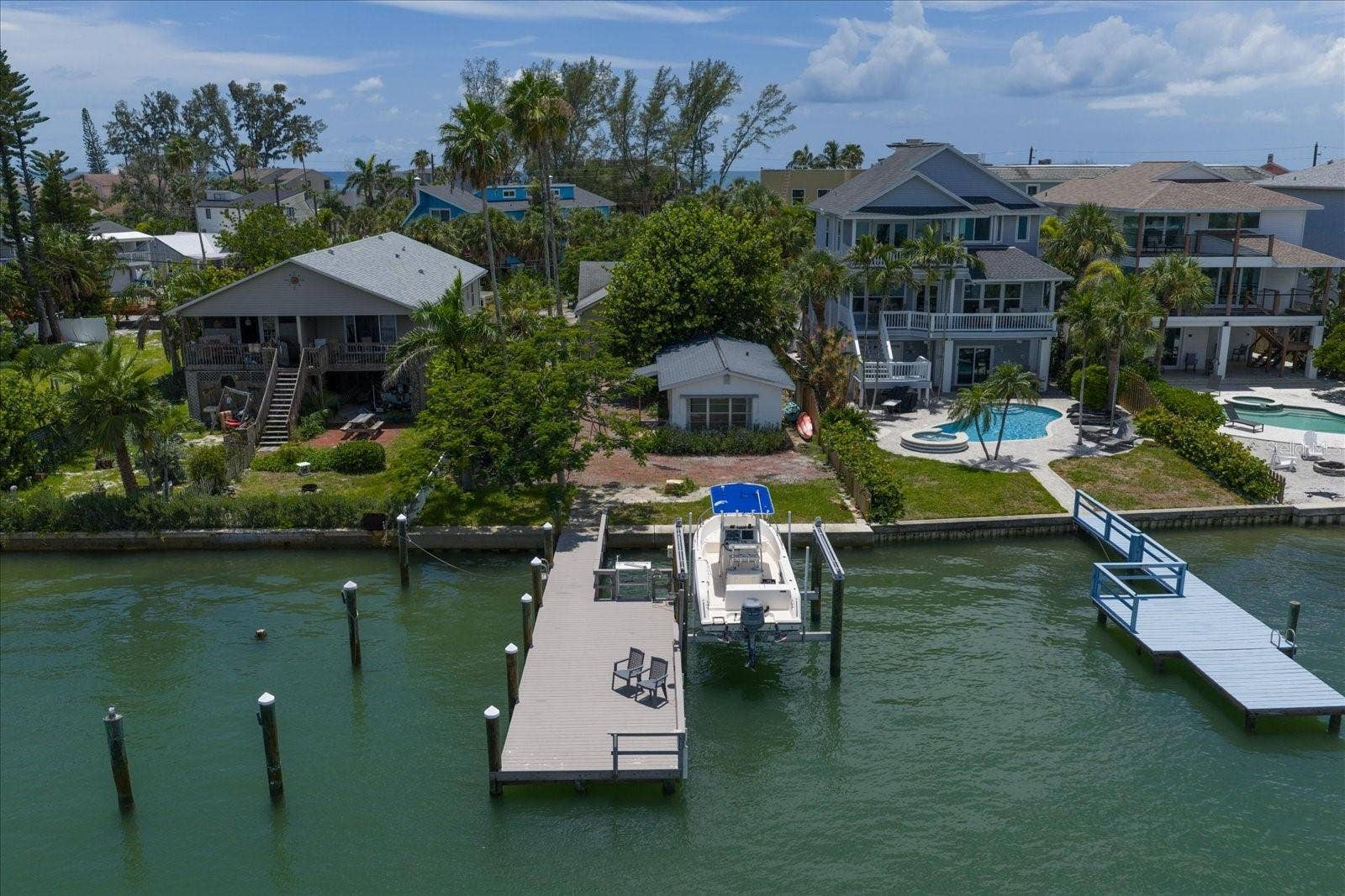 8405 BAYSHORE DRIVE, Treasure Island, FL 33706 8405 BAYSHORE DRIVE, Treasure Island, FL 33706