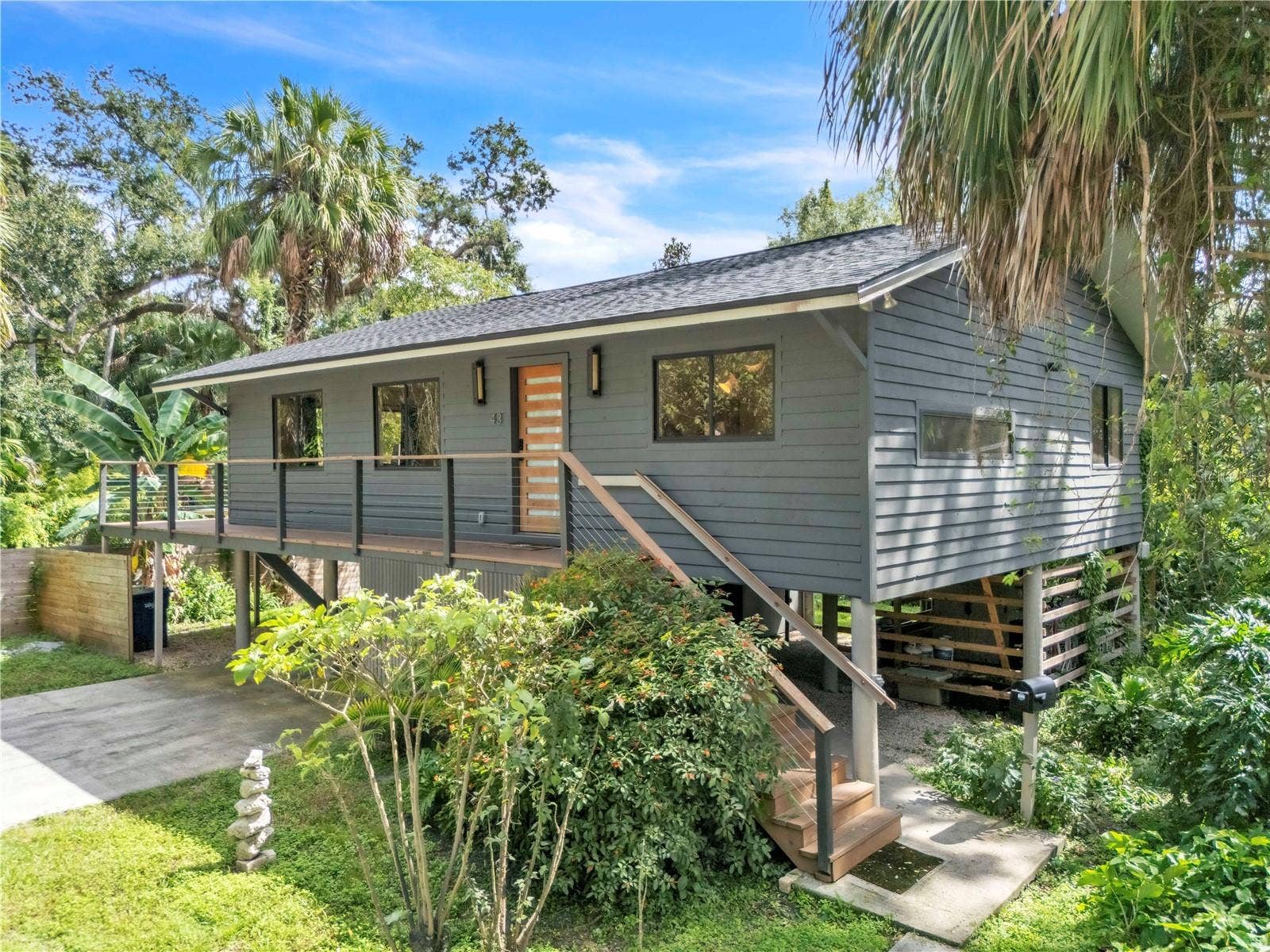 43 HAMILTON HEATH DRIVE, Tampa, FL 33604