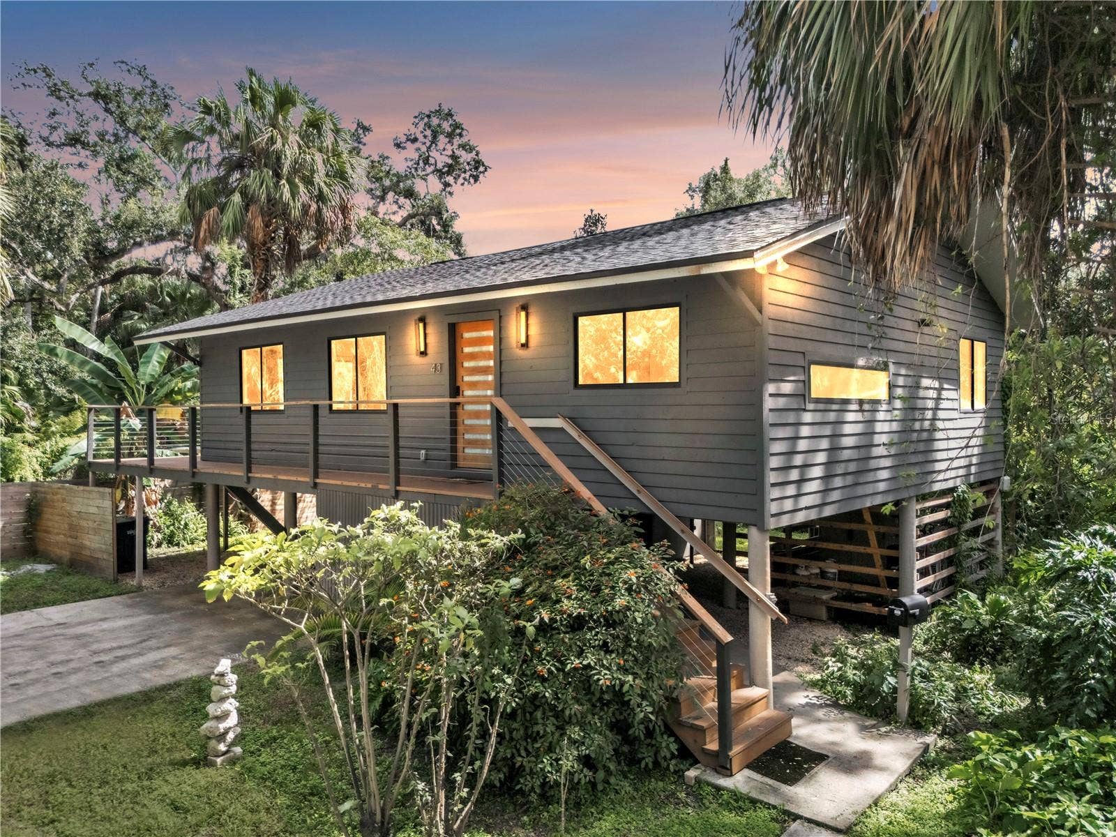 43 HAMILTON HEATH DRIVE, Tampa, FL 33604