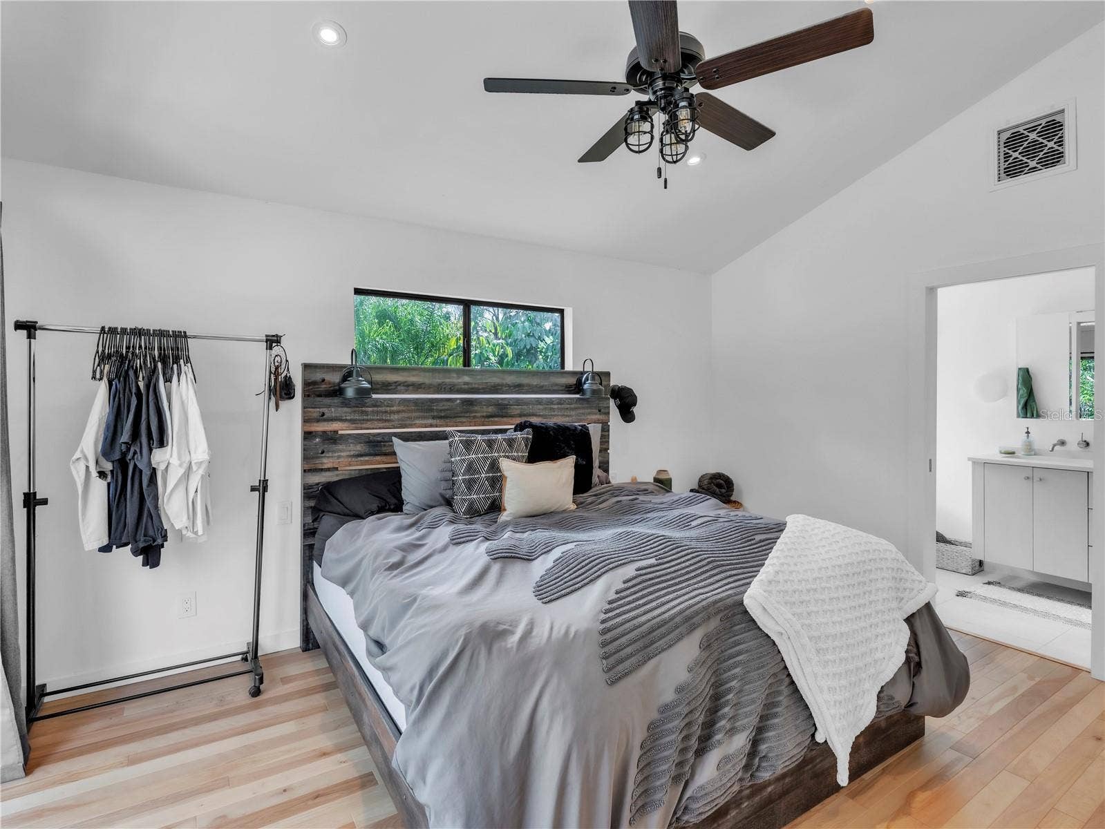 43 HAMILTON HEATH DRIVE, Tampa, FL 33604
