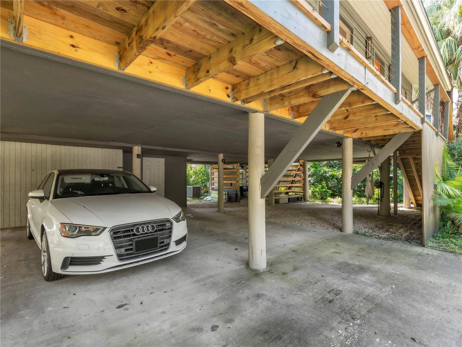 43 HAMILTON HEATH DRIVE, Tampa, FL 33604