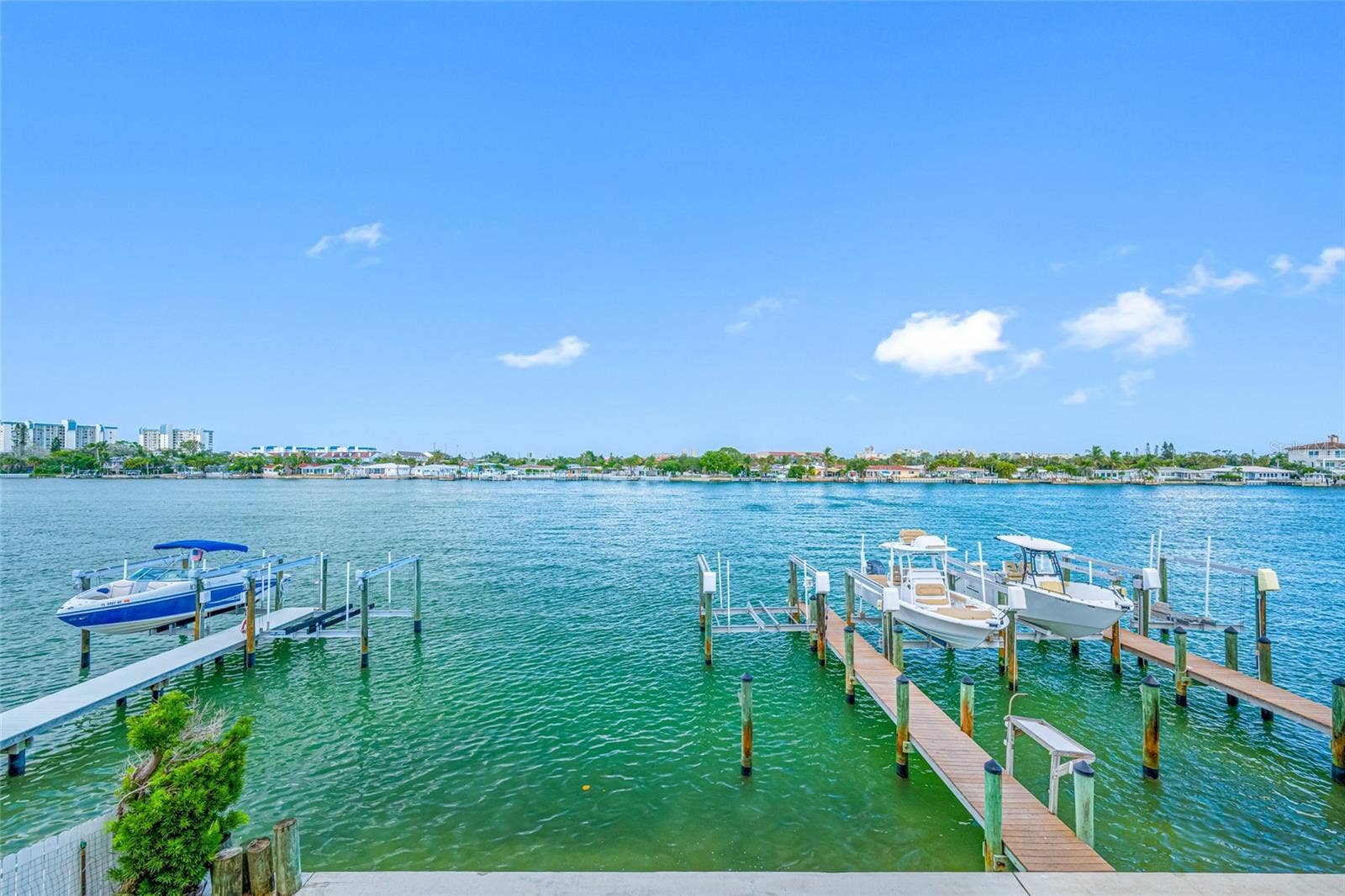 8575 SUNSET COURT, Treasure Island, FL 33706