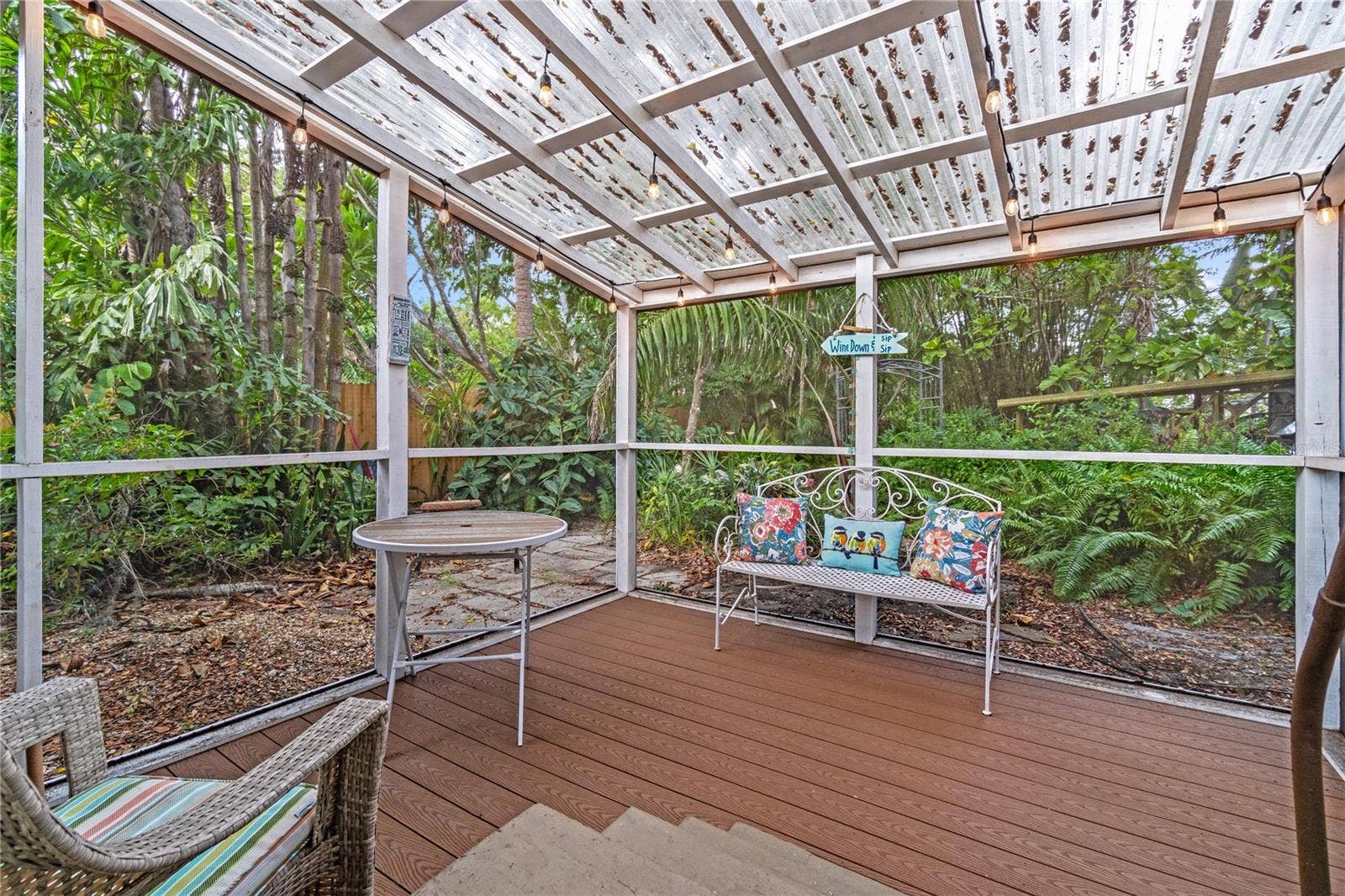 1006 11TH AVENUE W, Bradenton, FL 34205 covered, screened-in back porch