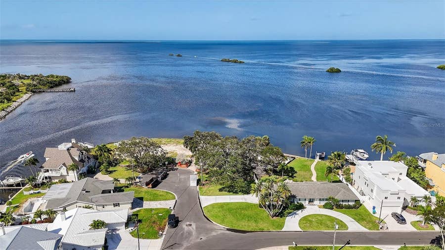 Property photo for 508 DRIFTWOOD CIRCLE, Palm Harbor, FL