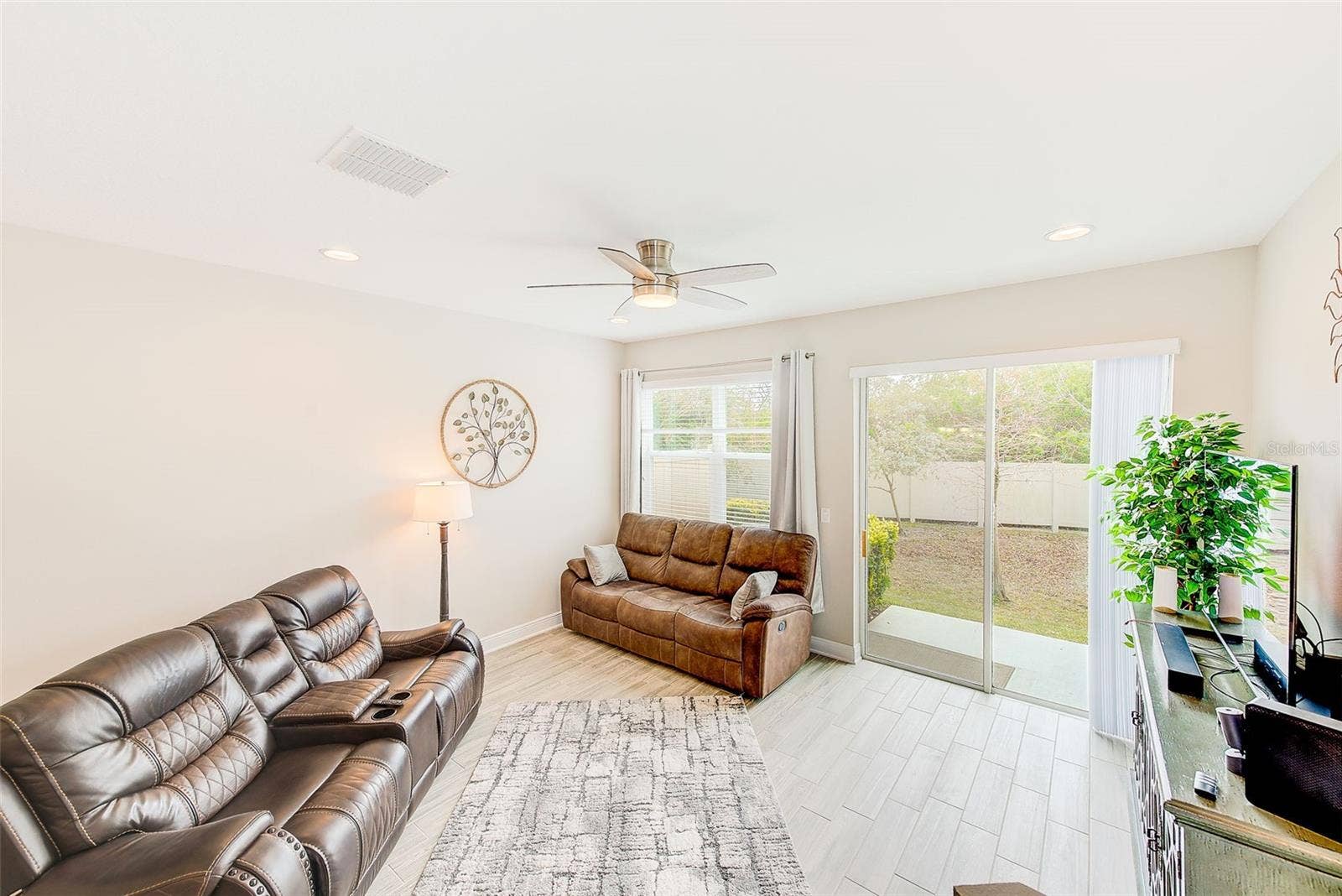 2441 FOGGY CREEK CIRCLE, Clearwater, FL 33764 2441 FOGGY CREEK CIRCLE, Clearwater, FL 33764