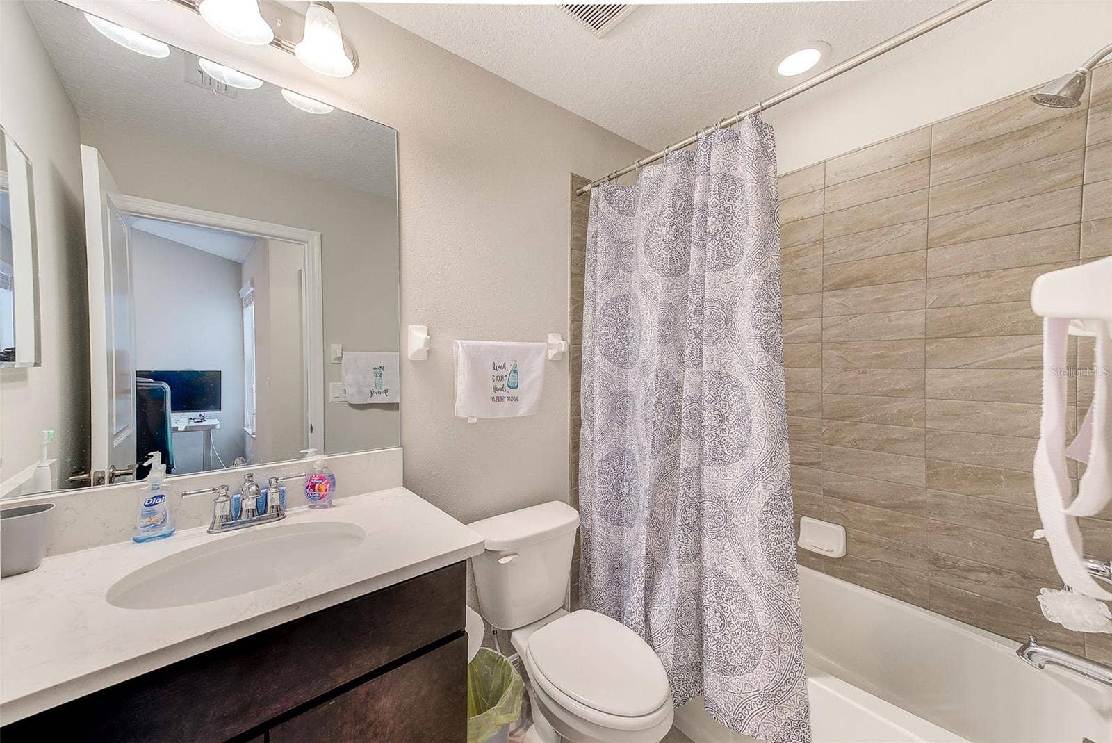 2441 FOGGY CREEK CIRCLE, Clearwater, FL 33764 2nd Ensuite Bathroom