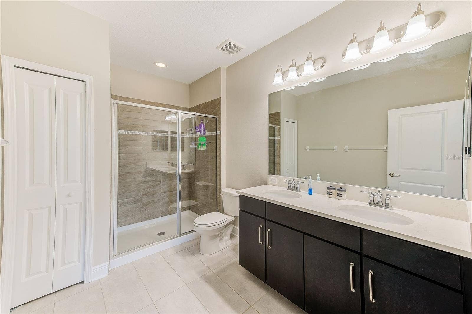 2441 FOGGY CREEK CIRCLE, Clearwater, FL 33764 Ensuite Primary Bathroom