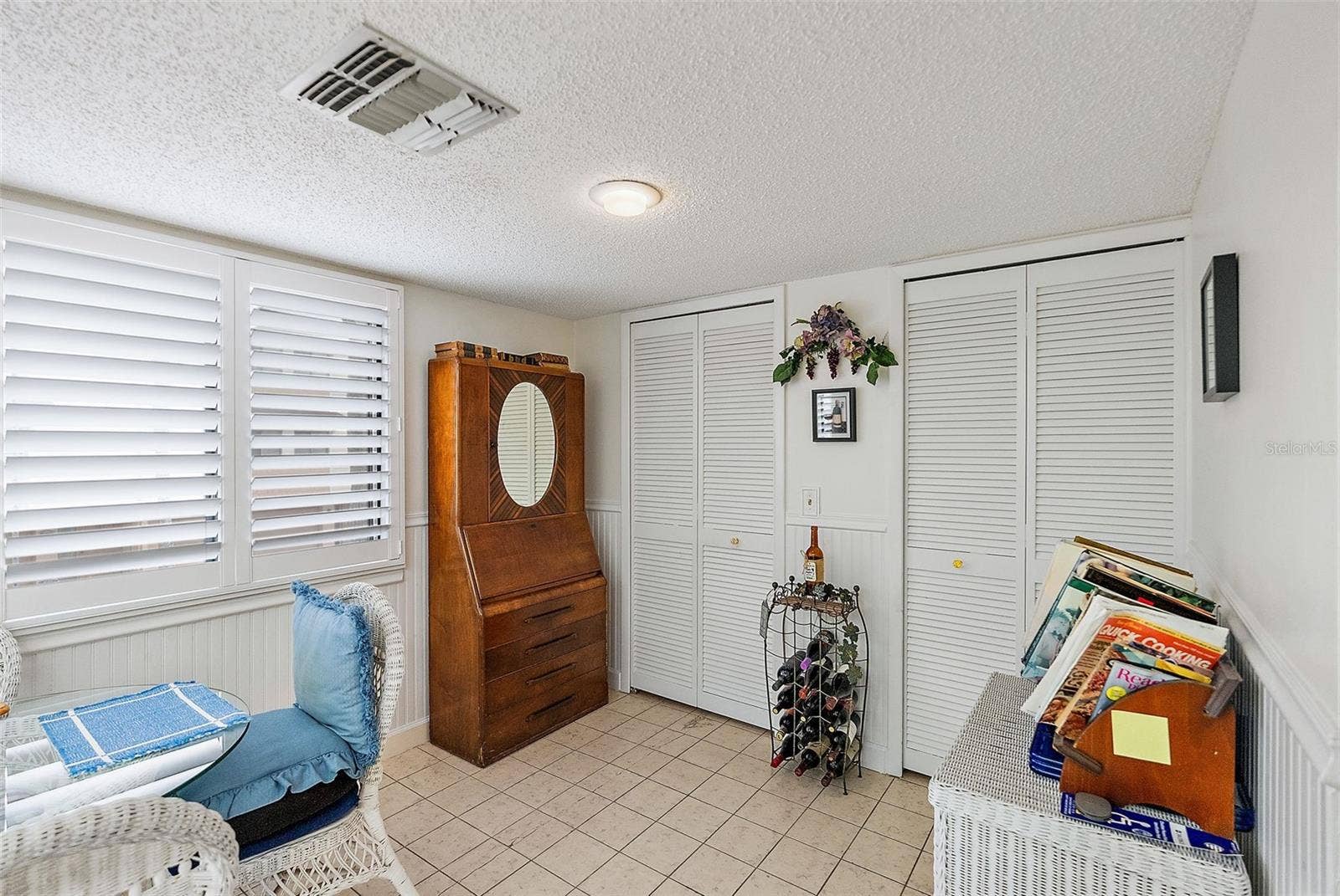 Walk-in pantry