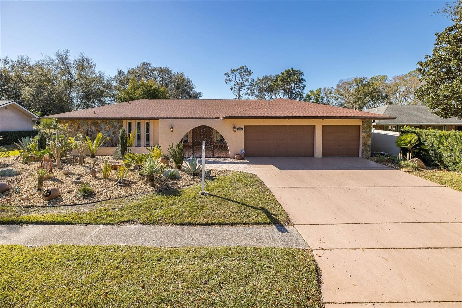 2721 NORTHRIDGE DRIVE E, Clearwater, FL 33761